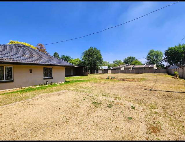 3 BEDROOM HOUSE FOR SALE IN THREE RIVERS